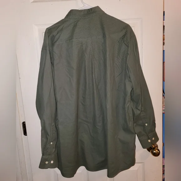 5 for $20 | Nautica Olive and Beige Button Down Shirts Bundle (2pc) - Picture 6 of 14